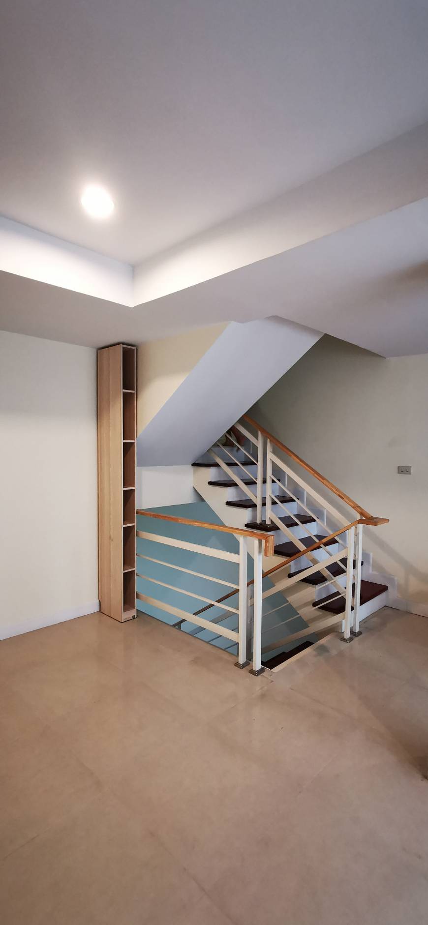 ให้เช่าทาวน์โฮม ย่านวิภาวดี พื้นที่ 24 ตรว. 4 ห้องนอน เช่า 38,000 บ/ด