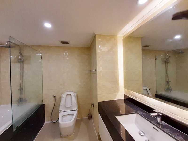 ให้เช่าคอนโด อาร์ซีเค ทาวเวอร์ 94 ตรม. 2 ห้องนอน เช่า 45,000 บ/ด