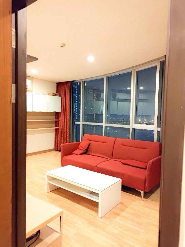 ให้เช่า เลอ ลักซ์ คอนโดมิเนียม พื้นที่ 45 ตรม. 1 ห้องนอน ราคาเช่า 25,000 บาท/เดือน