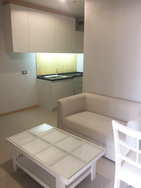 ขายคอนโด ริชพาร์ค แอท บางซ่อน สเตชั่น พื้นที่ 30 ตร.ม. 1 ห้องนอน ขาย 1.79 ล้านบาท