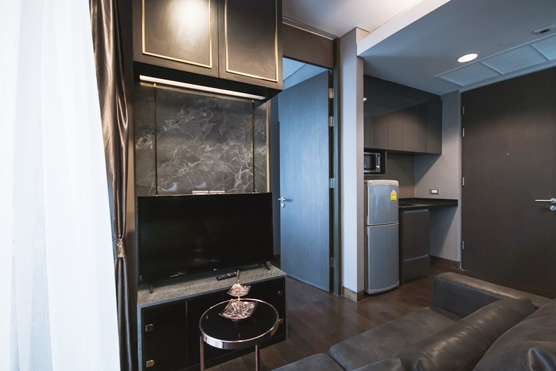 ให้เช่าคอนโด เดอะ ลุมพินี 24 พื้นที่ 30 ตร.ม. 1 ห้องนอน เช่า 18,000 บ/ด