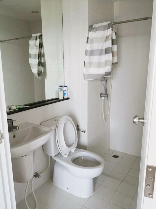 ขายคอนโด เดอะ ทรี อินเตอร์เชนจ์ พื้นที่ 58 ตร.ม. 2 ห้องนอน ขาย 5.6 ล้านบาท