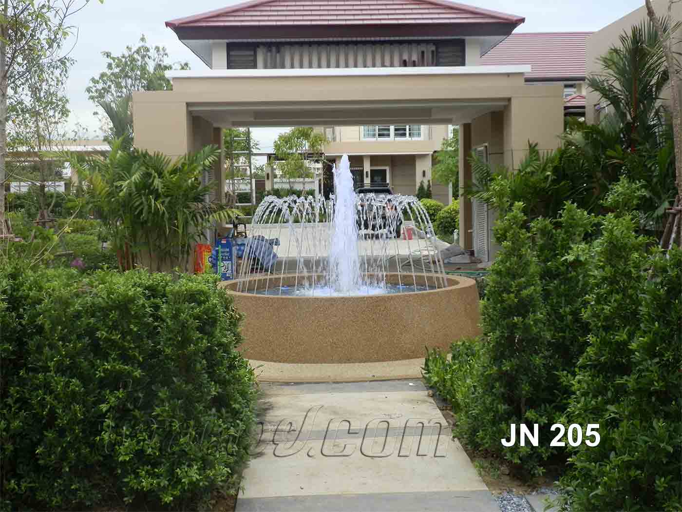 บ่อวงกลม ชุดน้ำพุวง Ring มียอดตรงกลางที่บ้านคุณจิรณี ที่ถ.เลียบคลองภาษีเจริญ