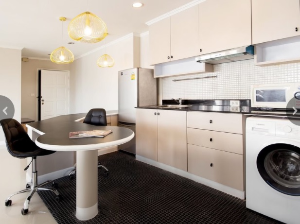 ให้เช่าคอนโด วิทยุ คอมเพล็กซ์ พื้นที่ 70 ตร.ม. 1 ห้องนอน เช่า 19,000 บ/ด