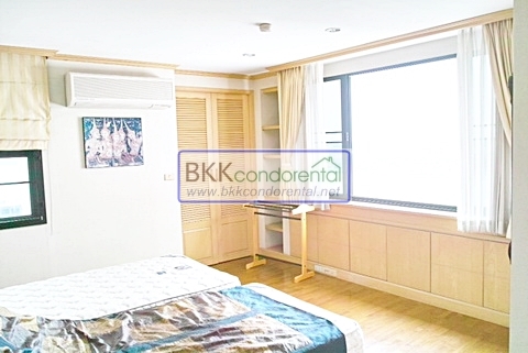 ขายคอนโด ริเวอร์ไรน์ เพลส ตึก B ชั้น 9 พื้นที่ 236 ตรม. 3 ห้องนอน