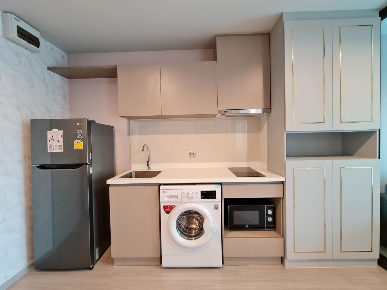 ให้เช่าคอนโด ไลฟ์ ลาดพร้าว พื้นที่ 35 ตรม. 1 ห้องนอน ราคาเช่า 22,000 /เดือน