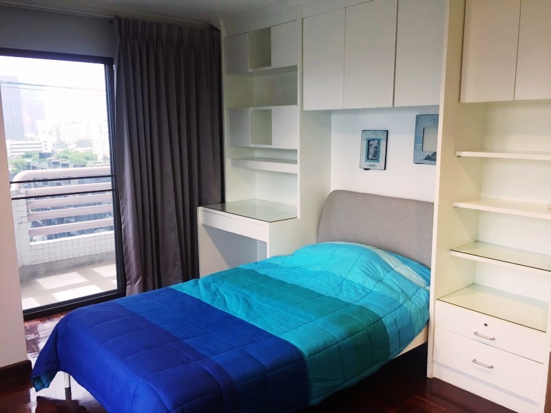 ขาย/ให้เช่า คอนโด ริชมอนด์ พาเลส 150 ตร.ม. 3 ห้องนอน เช่า 60,000 บ/ด ขาย 16.5 ล.