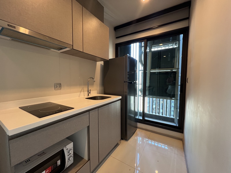 ให้เช่าคอนโด ไลฟ์ อโศก - พระราม 9 พื้นที่ 58 ตร.ม. 2 ห้องนอน เช่า 35,000 บ/ด