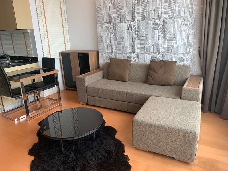 ให้เช่าคอนโด วินด์ รัชโยธิน พื้นที่ 54 ตร.ม. 1 ห้องนอน เช่า 20,000 บ/ด