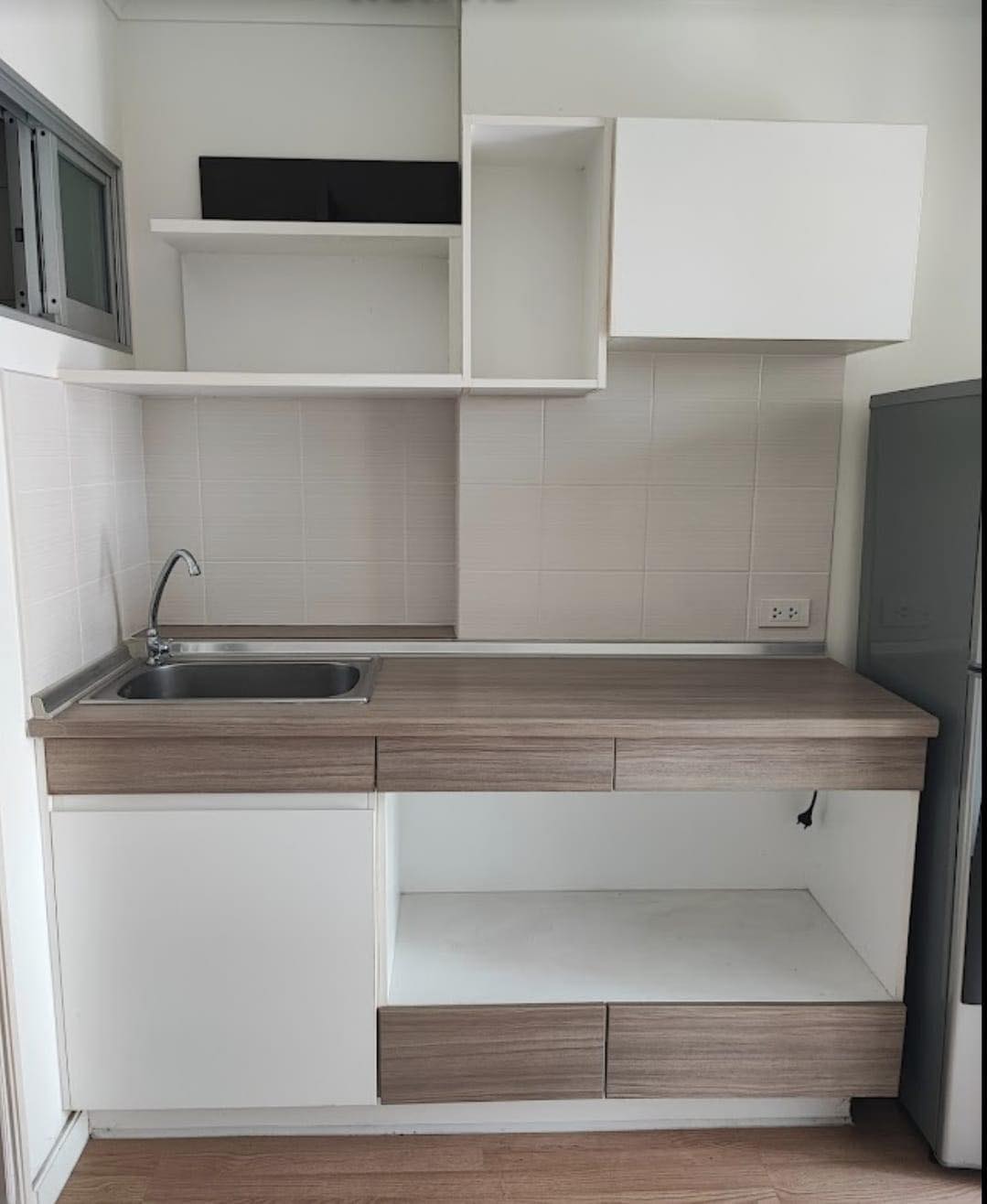 ให้เช่าคอนโด ลุมพินี พาร์ค ปิ่นเกล้า พื้นที่ 28 ตร.ม. 1 ห้องนอน ทิศใต้ วิวเมือง ราคา 8,500 บ/ด