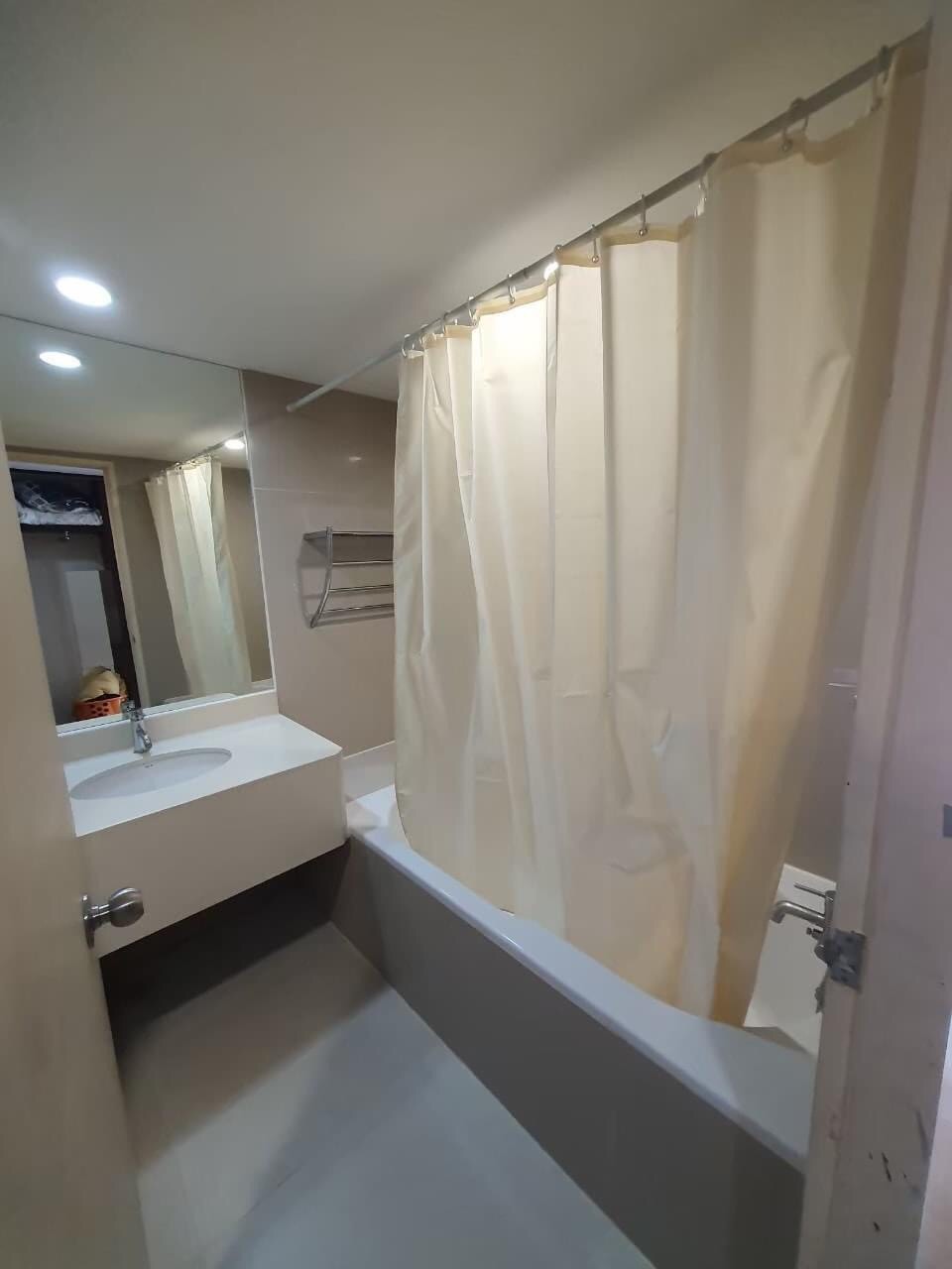 ให้เช่า เดอะ เทรนดี้ คอนโดมิเนียม 35 ตรม. สตูดิโอ เช่า 15,000 บาท/เดือน