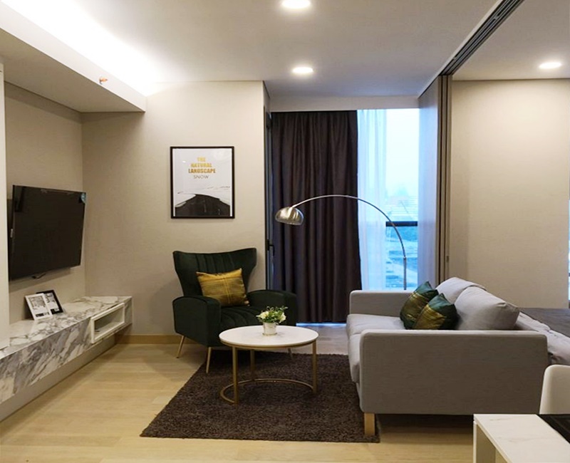 ให้เช่าคอนโด ไซมิส เอ๊กซ์คลูซีพ ควีนส์ พื้นที่ 35 ตร.ม. 1 ห้องนอน เช่า 18,000 บ/ด