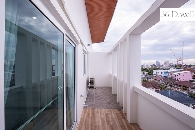 ให้เช่าคอนโด 36 ดี.เวล พื้นที่ 150 ตร.ม. 3 ห้องนอน (เพนส์เฮ้าส์) เช่า 45,000 บ/ด