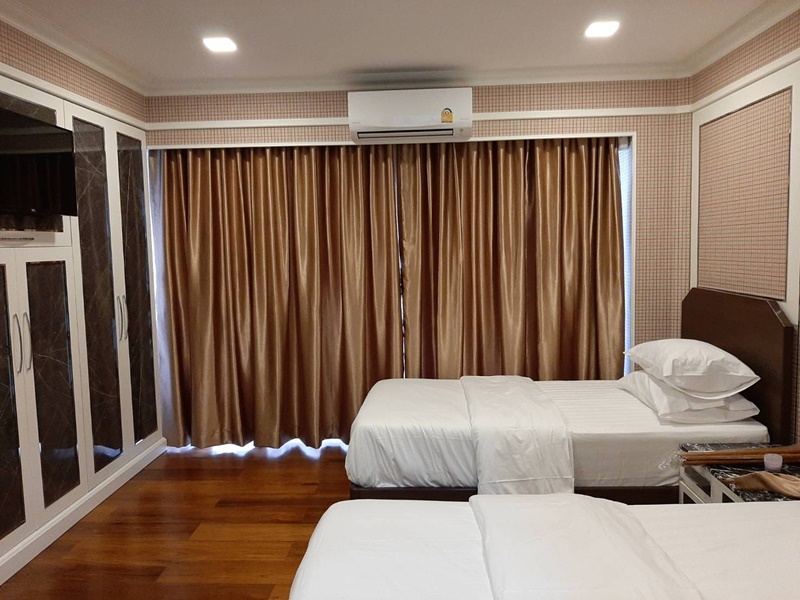 ขายคอนโด สเตท ทาวเวอร์ คอนโดมิเนียม 179 ตรม. 3 ห้องนอน ขาย 29 ล้านบาท