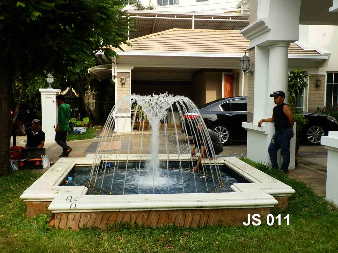 น้ำพุฮวงจุ้ย หน้าบ้านคุณ โจเซฟ ม.ลัดดาวัลย์