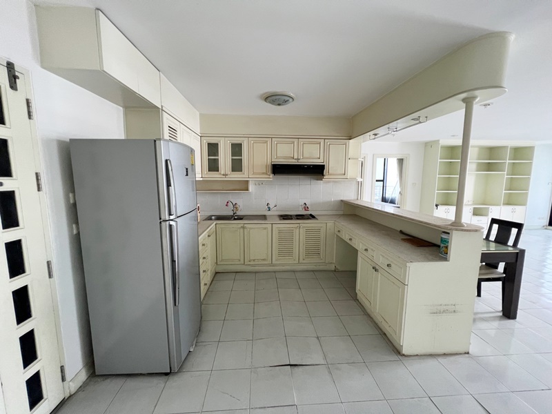 ขายคอนโด ศุภาลัย เพลส สุขุมวิท 39 พื้นที่ 123 ตรม. 2 ห้องนอน ขาย 8 ล้านบาท