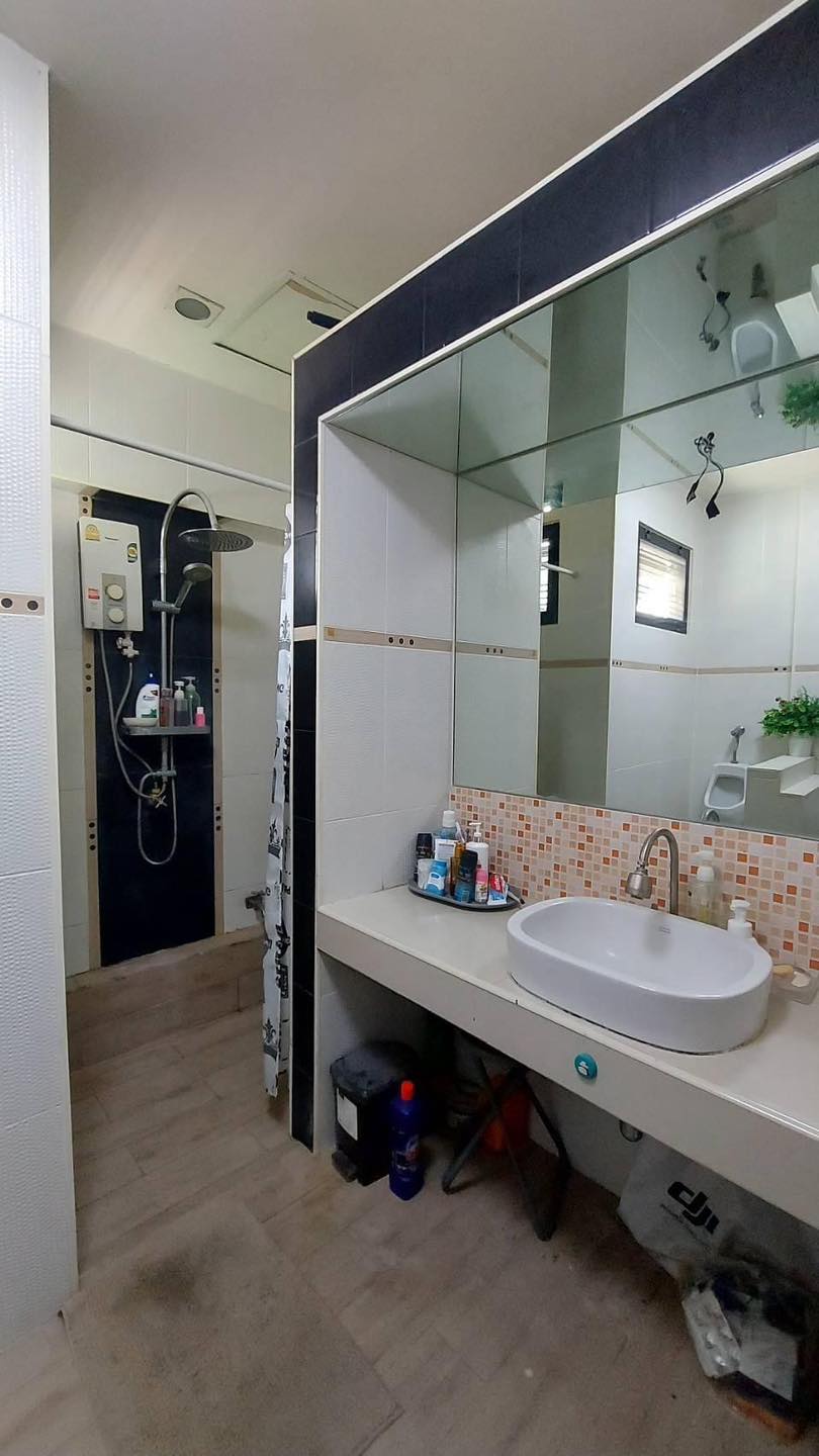 ขายบ้านเดี่ยว 3 ชั้น ย่านรามอินทรา พื้นที่ 176 ตร.ว. 6 ห้องนอน ขาย 15.8 ลบ.