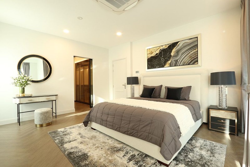 ให้เช่าบ้านเดี่ยว 2 ชั้น ย่านสะพานสูง 111 ตรว. 4 ห้องนอน เช่า 320,000 บาท/เดือน