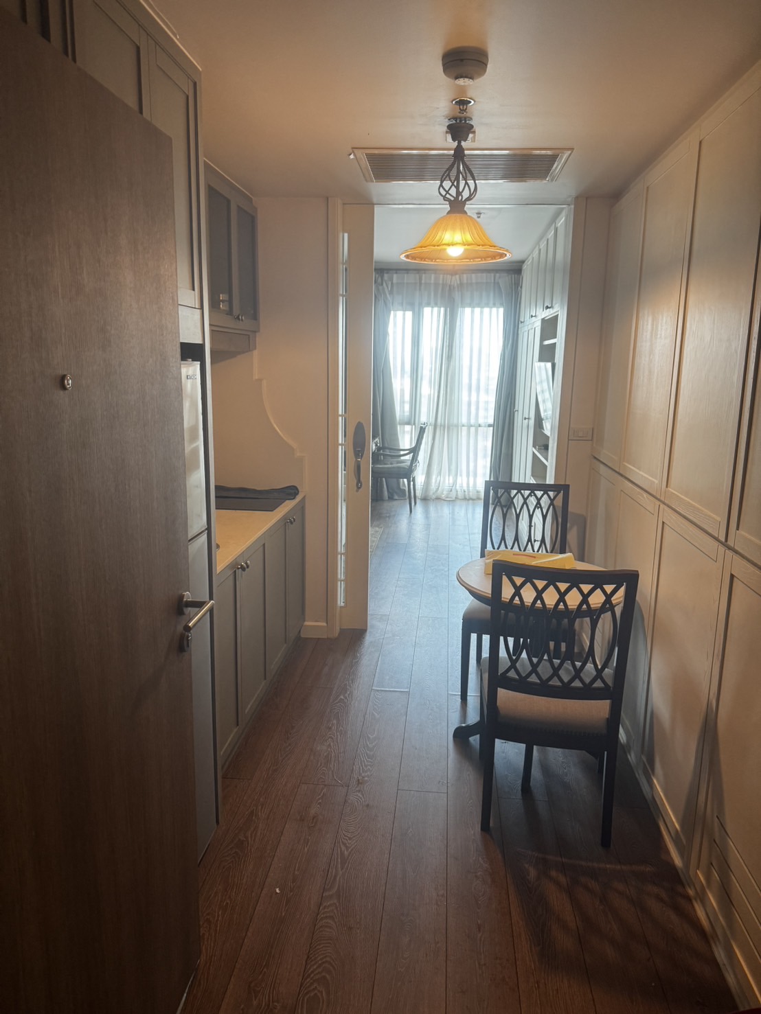 TD-Y16.1 ให้เช่าคอนโด โนเบิล รีเฟลกซ์ พื้นที่ 40 ตร.ม. ห้องสตูดิโอ ราคา 19,000 บาท/เดือน