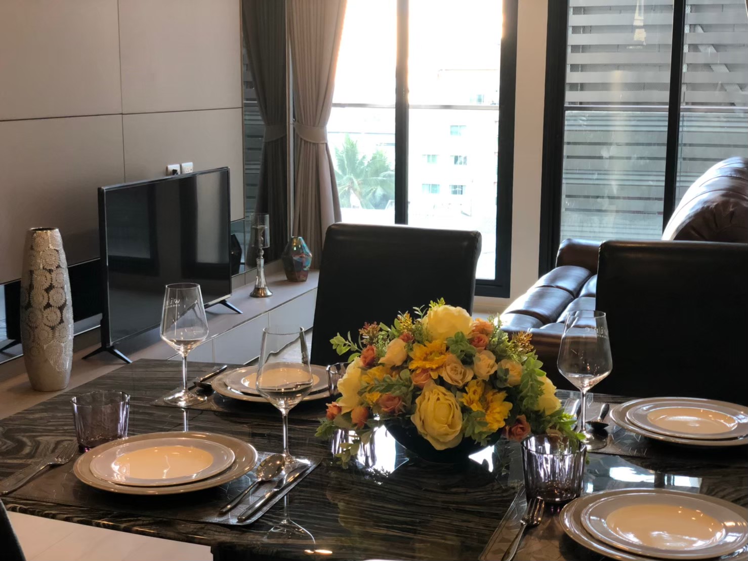 ให้เช่าคอนโด โนเบิล เพลินจิต พื้นที่ 58 ตร.ม. 1 ห้องนอน