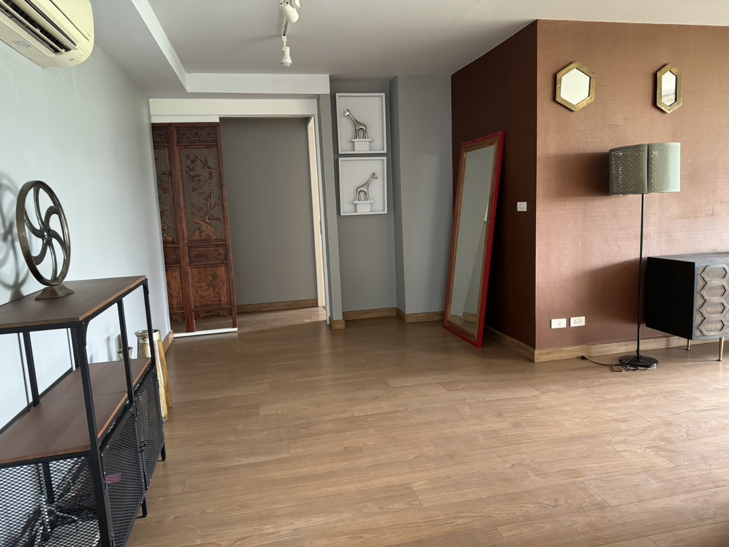 KG-J4.4 Condo at Pikul Place Condominium BTS Chong Nonsi 3 bed 260 Sqm