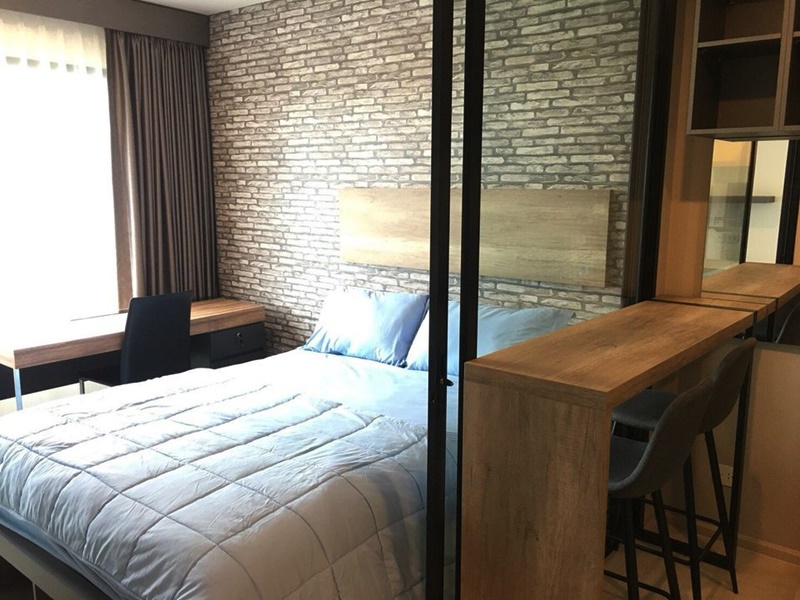 ขาย/ให้เช่า คอนโดไลฟ์ อโศก 30 ตร.ม. 1 ห้องนอน เช่า 18,000 บ/ด ขาย 4.95 ล้านบาท