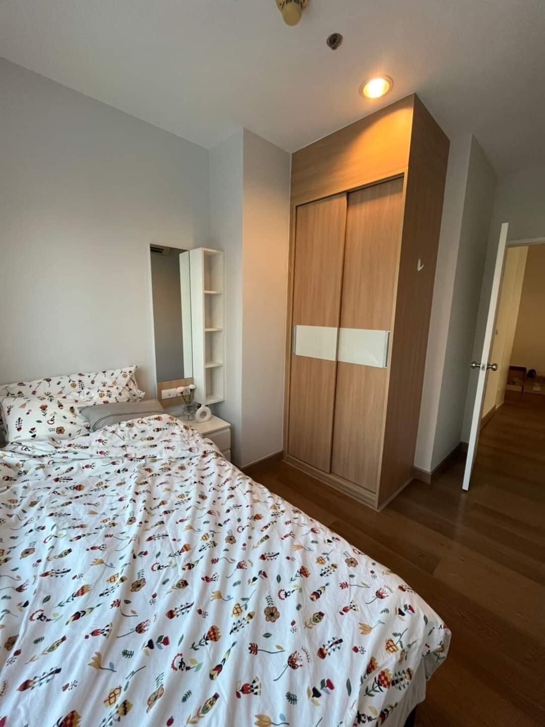 ให้เช่า ไลฟ์ แอท รัชดา - ห้วยขวาง รูปแบบห้อง 2 ห้องนอน, 2 ห้องน้ำ ชั้น X-10 ขนาด 64 ตรม.