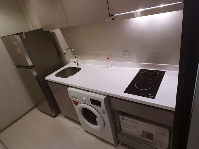 ให้เช่าคอนโด ไลฟ์ อโศก - พระราม 9 พื้นที่ 40 ตร.ม. 2 ห้องนอน เช่า 22,500 บ/ด