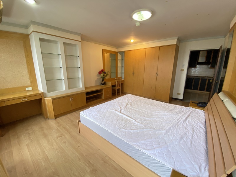 ขายคอนโด ศุภาลัย เพลส สุขุมวิท 39 พื้นที่ 75 ตรม. 2 ห้องนอน ขาย 5 ล้านบาท