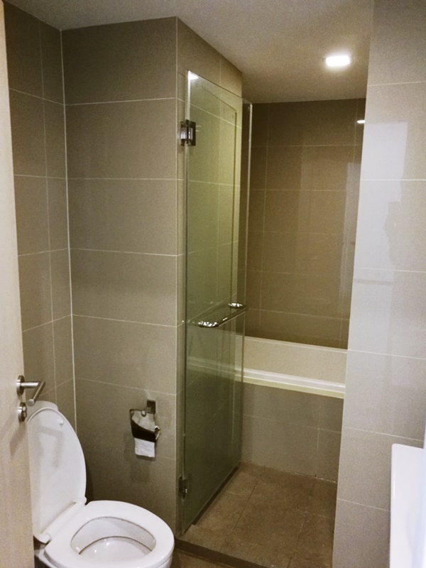 ขาย/ให้เช่าคอนโด มาเอสโตร 39 พื้นที่ 60 ตร.ม. 2 ห้องนอน เช่า 35,000 บ/ด ขาย 8.6 ล.