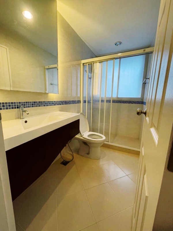 ให้เช่าคอนโด ไลฟ์ แอท สุขุมวิท 65 พื้นที่ 65 ตร.ม. 2 ห้องนอน เช่า 35,000 บ/ด