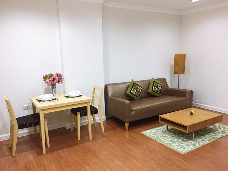 ให้เช่าคอนโด ลุมพินี สวีท สุขุมวิท 41 พื้นที่ 40 ตร.ม. 1 ห้องนอน เช่า 18,000 บ/ด