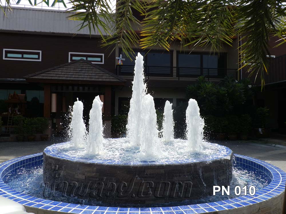 บ่อน้ำพุวงกลม 2 ชั้น หน้าร้าน PANA SPA ที่รังสิต คลอง3