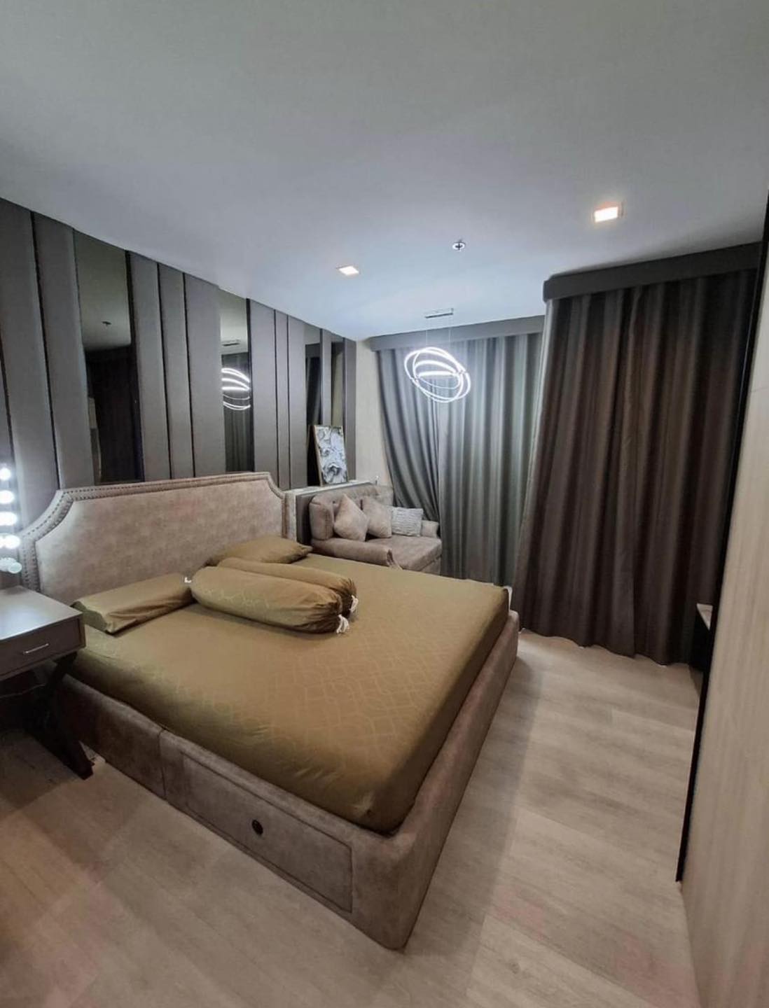 ให้เช่าคอนโด ไลฟ์ วัน ไวร์เลส พื้นที่ 29 ตร.ม. สตูดิโอ ราคา 23,000 บาท/เดือน