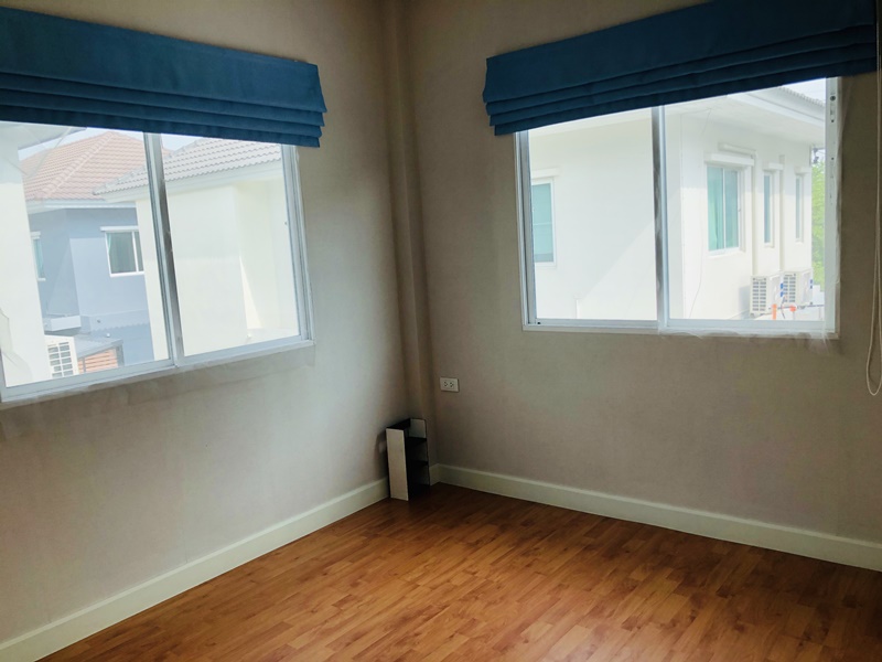 ขาย/ให้เช่า บ้านแฝด 2 ชั้น ย่านพระราม 9 38 ตรว. 3 ห้องนอน เช่า 18,000 บ/ด ขาย 6 ล.