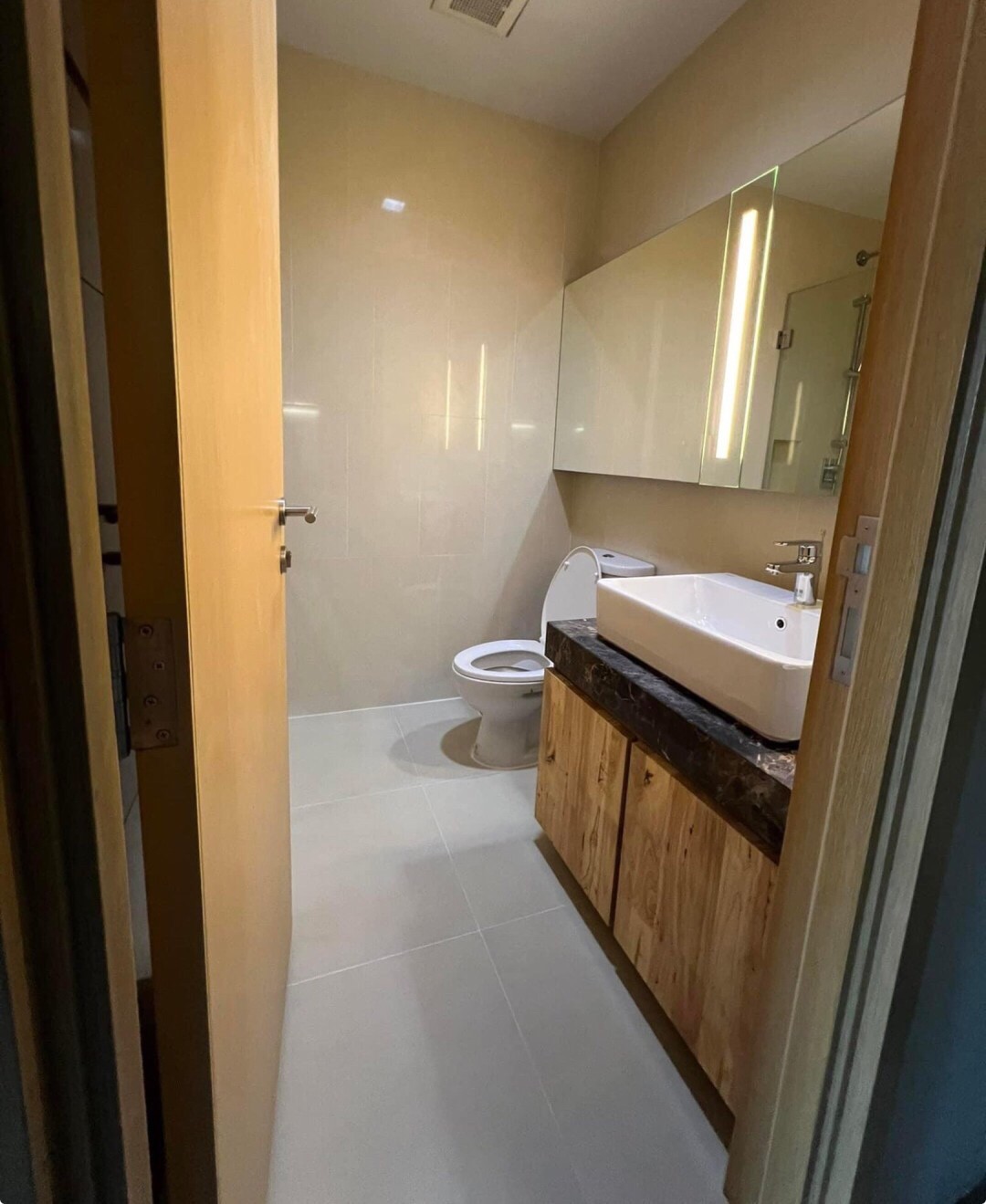 ให้เช่าคอนโด ไฮด์ สุขุมวิท 13 พื้นที่ 31 ตรม. 1 ห้องนอน ราคาเช่า 25,000 บาท/เดือน