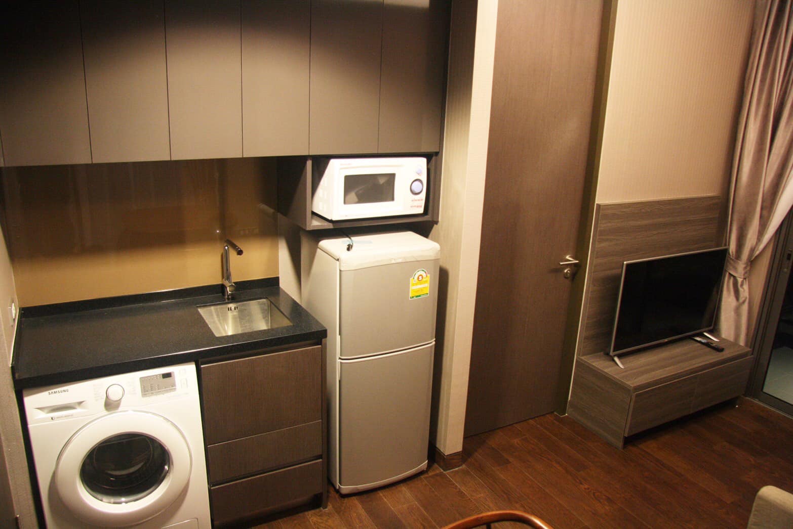 ให้เช่าคอนโด The Lumpini 24 เดอะ ลุมพินี 24 1 ห้องนอน 29 ตรม. ราคาเช่า 22000 b