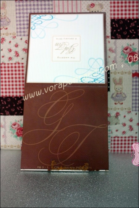 การ์ด 3 พับ 6*6 นิ้ว พิมพ์ 4 สี 2 หน้า