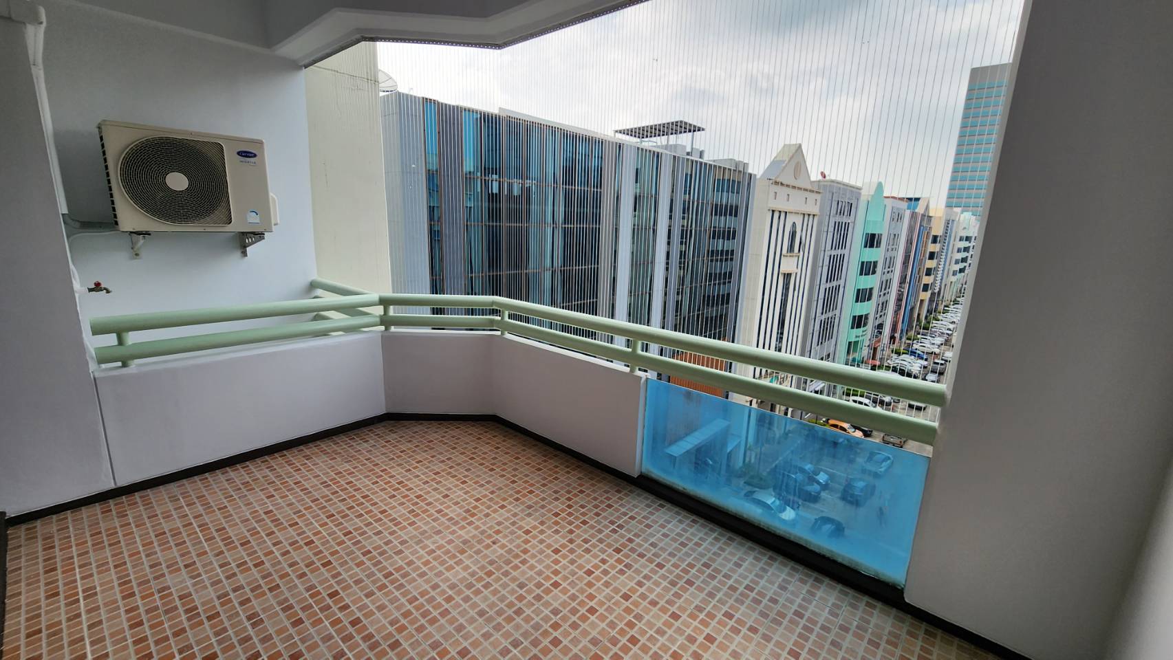 คอนโดให้เช่า/ขาย บางนา คอมเพล็กซ์ พื้นที่ 83 ตร.ม. 3 ห้องนอน เช่า 24,000 บ/ด ขาย 5.3 ล้าน