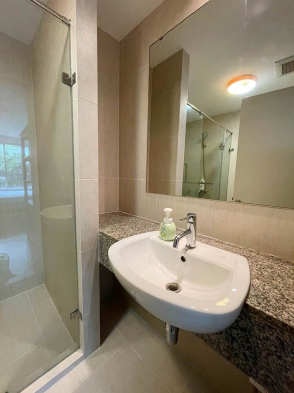 ให้เช่าคอนโด เดอะ โคลเวอร์ ทองหล่อ พื้นที่ 36 ตร.ม. 1 ห้องนอน เช่า 15,000 บ/ด