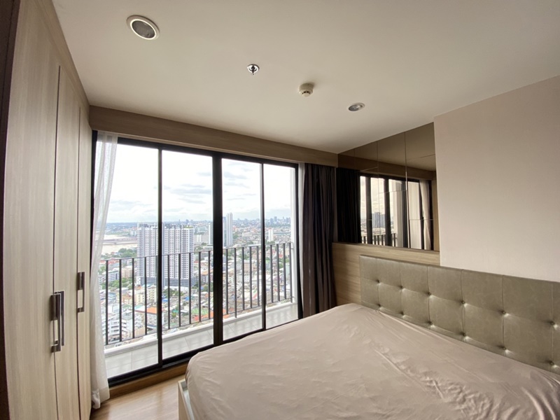 ขายคอนโด เดอะ ทรี อินเตอร์เชนจ์ พื้นที่ 36 ตร.ม. 1 ห้องนอน ขาย 3.3 ล้านบาท