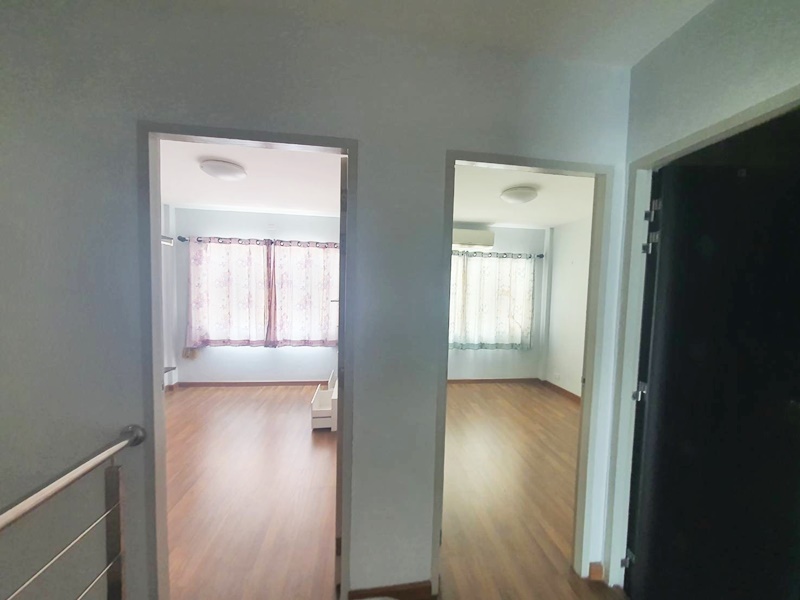 ให้เช่าทาวน์โฮม 3.5 ชั้น ย่านพหลโยธิน พื้นที่ 25.5 ตารางวา 4 ห้องนอน เช่า 30,000 บ/ด