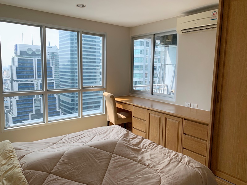 ให้เช่าคอนโด ไลฟ์ แอท สาทร 10 พื้นที่ 41 ตร.ม. 1 ห้องนอน เช่า 18,000 บ/ด