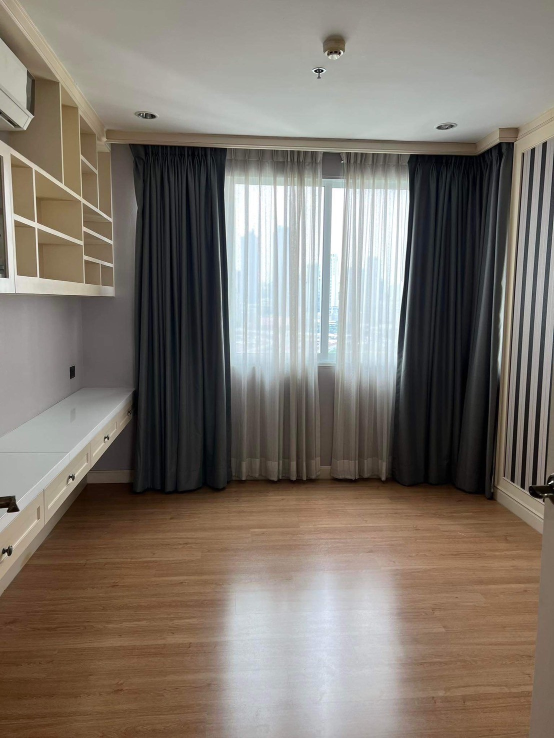 ขาย/ให้เช่า ศุภาลัย เวลลิงตัน พื้นที่ 134 ตร.ม. 3 ห้องนอน เช่า 56,000 บ/ด ขาย 15.5 ล้านบาท