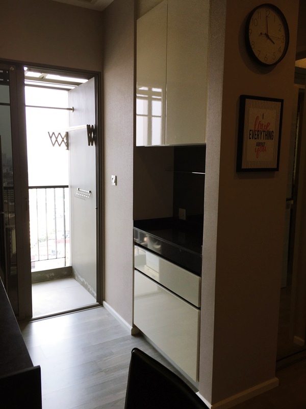 ให้เช่าคอนโดเดอะรูม สาทร-เซ็นต์หลุยส์ พื้นที่ 35 ตร.ม. 1 ห้องนอน เช่า 17,000 บ/ด