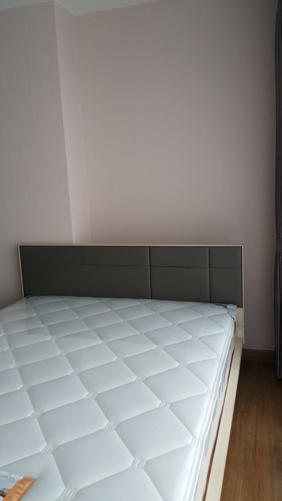 ให้เช่าคอนโด เดอะ ทรี อินเตอร์เชนจ์ พื้นที่ 35 ตร.ม. 1 ห้องนอน เช่า 12,500 บ/ด