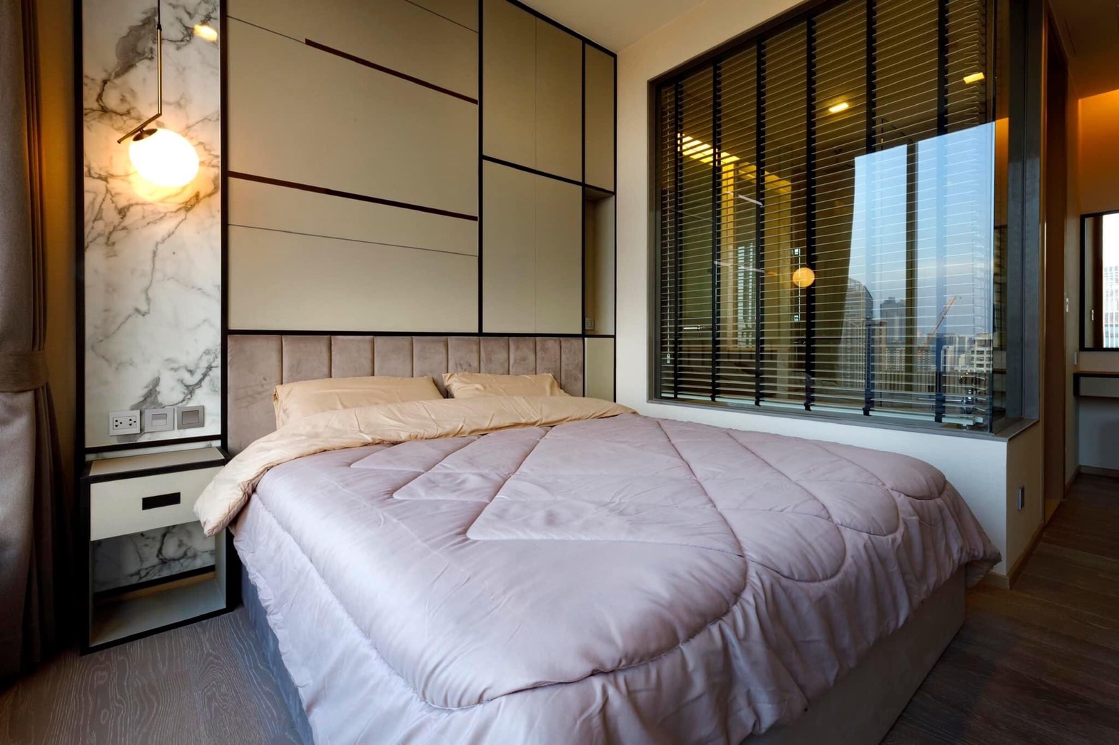 ให้เช่าคอนโด ดิ เอส อโศก พื้นที่ 44 ตรม. 1 ห้องนอน เช่า 40,000 /เดือน