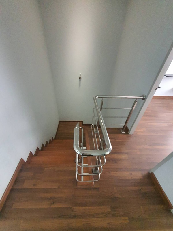 ให้เช่าทาวน์โฮม 3.5 ชั้น ย่านพหลโยธิน พื้นที่ 25.5 ตารางวา 4 ห้องนอน เช่า 30,000 บ/ด