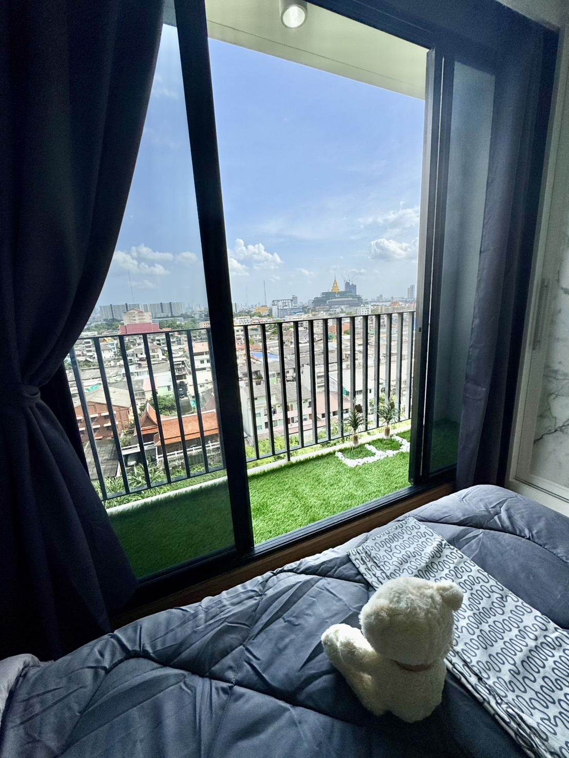 ขายคอนโดให้เช่า เดอะ ทรี อินเตอร์เชนจ์ 1 ห้องนอน มีระเบียง พื้นที่ 36 ตรม ราคา 2.49 ล้าน