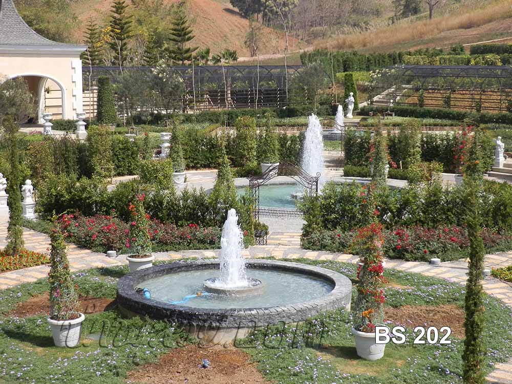 น้ำพุแต่งสวน ในโครงการ The BlueSky รีสอร์ท เขาค้อ